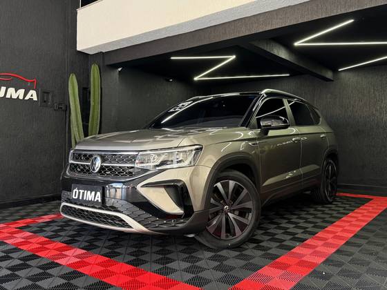 VOLKSWAGEN TAOS 1.4 250 TSI TOTAL FLEX HIGHLINE AUTOMÁTICO